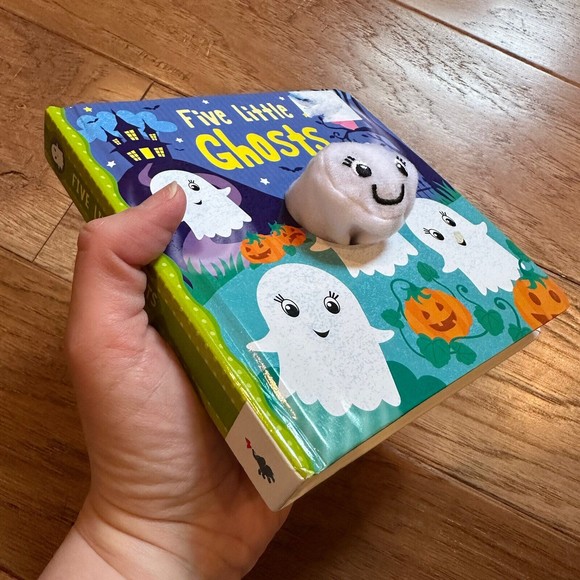 TWO Finger Puppet Books Five Little Ghosts by Lily & Daddy & Me Lion Board Books - Picture 3 of 5